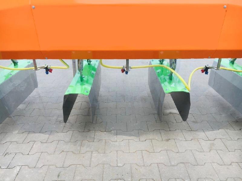Pulvérisateur agricole - NC inter-rangs 4 x 75 FR - attelage frontal, rampe seule, pour culture en butte - Occasion_3