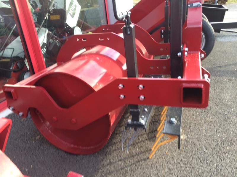 Rouleau engazonneur Meynie 150 cm - largeur 150 cm, capacité 200 L, pour micro-tracteur - Matériel neuf_3