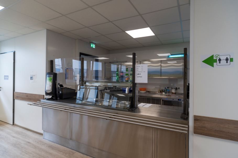 Cantine, réfectoire, vestiaire, sanitaires - Bâtiment modulaire ProContain - Conformes RE2020 avec confort thermique et acoustique_3