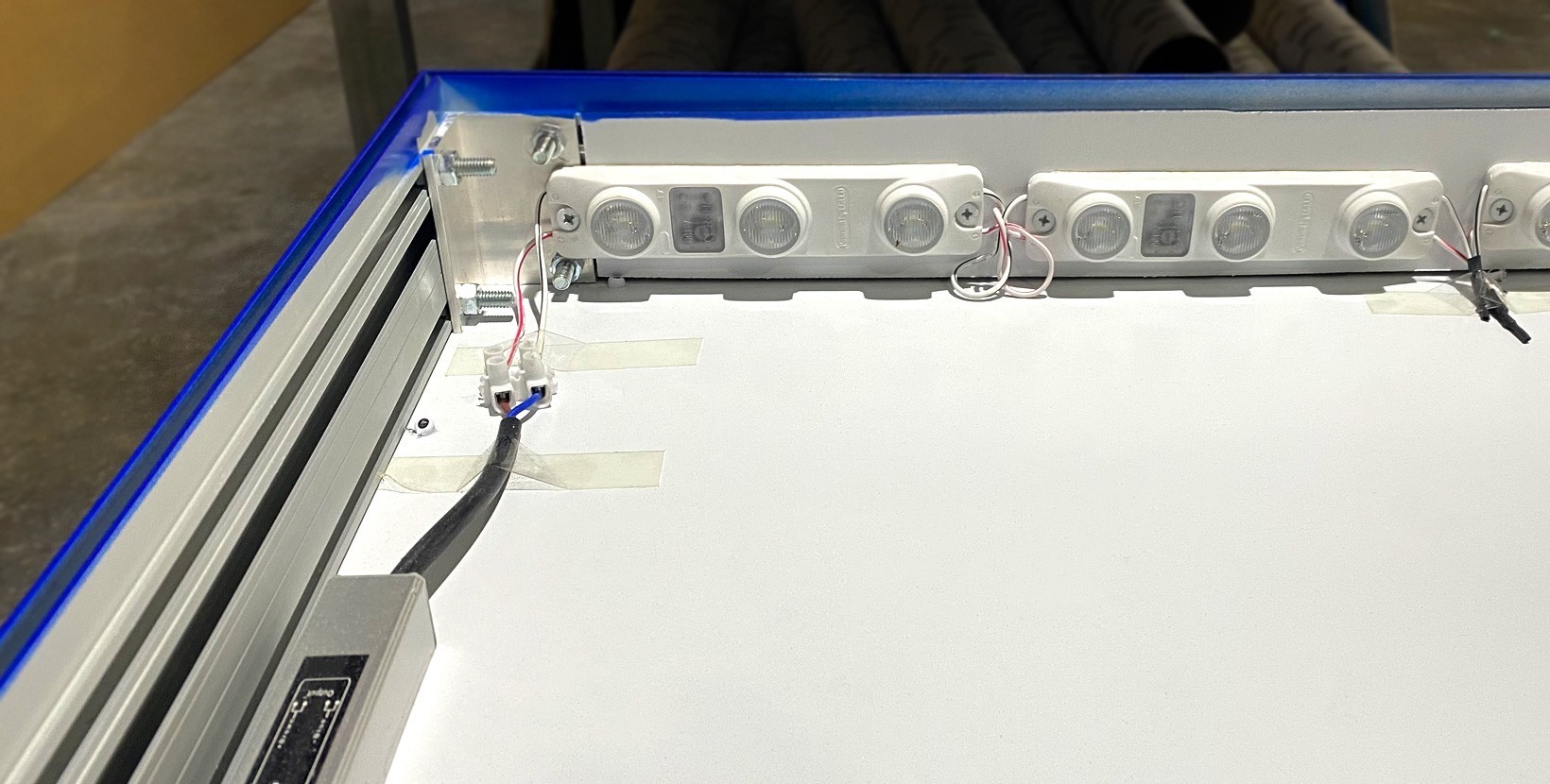 Caisson lumineux LED mince - 7 cm d'épaisseur - Aluminium et plexiglas - Intensité lumineuse réglable_3