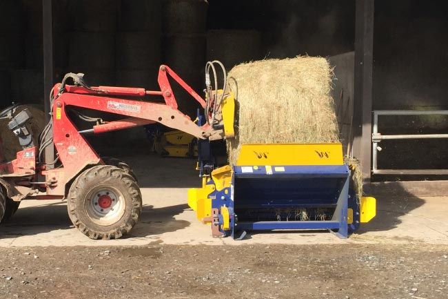 Dérouleuse pailleuse DE225 KP - Warzée SA - Balles rondes jusqu'à 150 cm et 800 kg – Compatible chargeurs compacts_3