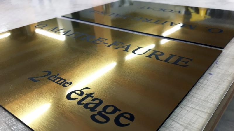 Plaque professionnelle - Plexiglas (ep. 6mm)_3