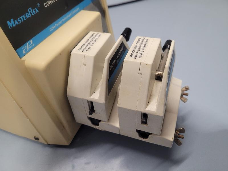 Pompe péristaltique Cole-Parmer Masterflex 7521-47 avec double têtes de pompe Easyload 7518-10_3