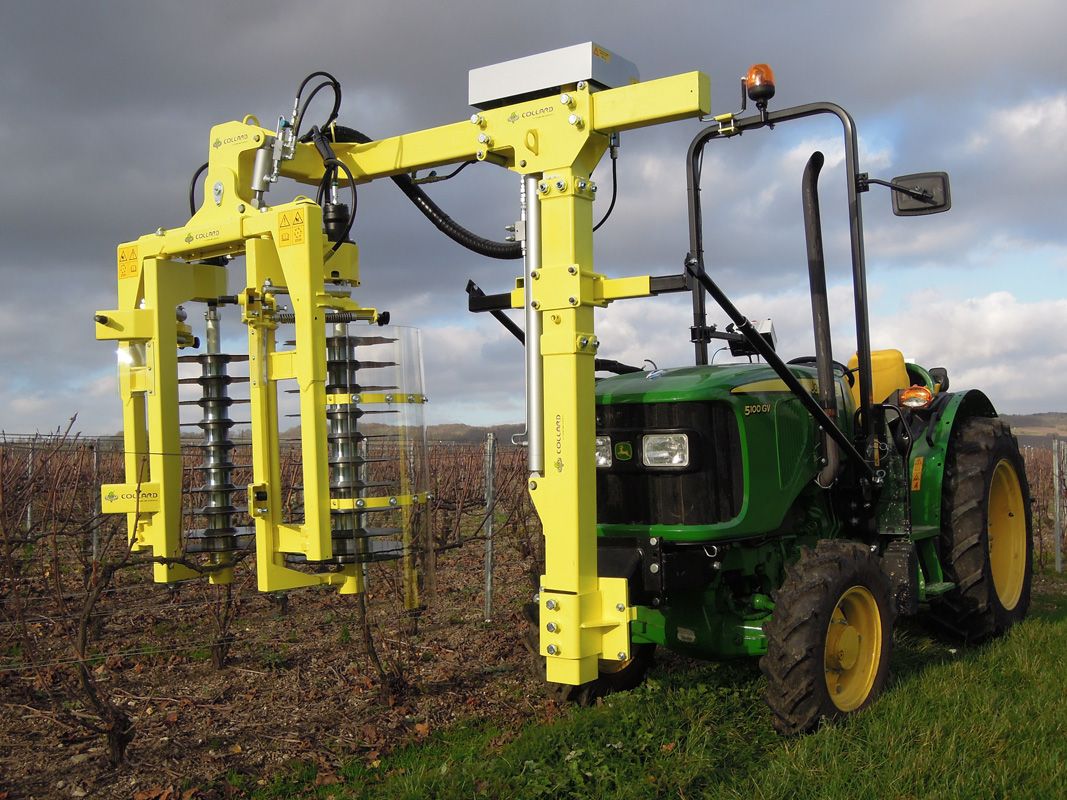 Prétailleuse Collard - Vignes larges 1 ou 2 rangs - Châssis LP ou AVR repliable - Modes d'ouverture au piquet_3