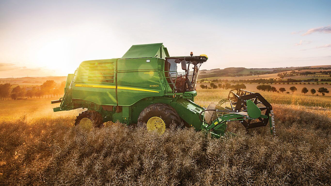 Moissonneuse-batteuse W660 avec trémie à grain de 9 000 litres