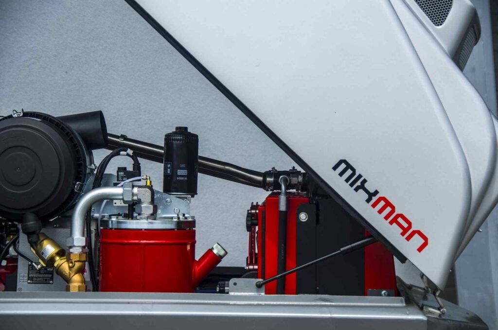 MIXMAN D4B NEO - Transporteur malaxeur avec skip - Moteur thermique Hatz 45 kW - Cuve 265 L - STAGE V_3