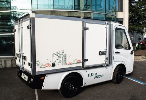 Véhicule utilitaire électrique Metro - Compact, modulable avec options de carrossage et intégration de données_3