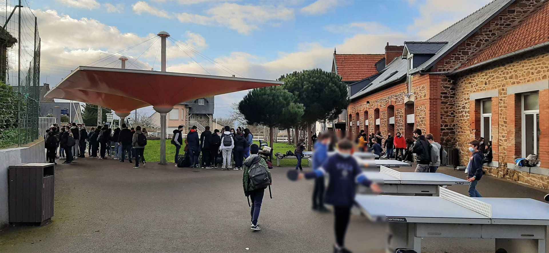 Préau scolaire impluvium Spacio - carré - design aérien et modulaire - 36 à 100 m²_3