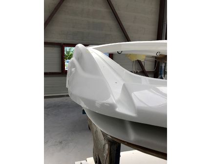 Sous-traitance en pièces en matériaux composites pour chantiers navals - fabrication sur mesure et grande dimension_3