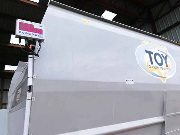 Mélangeur hacheur Horigaz - balles de foin/paille, branchages, déchets verts et bio-déchets - 2 vis pas inversés - 10 à 30m3_3