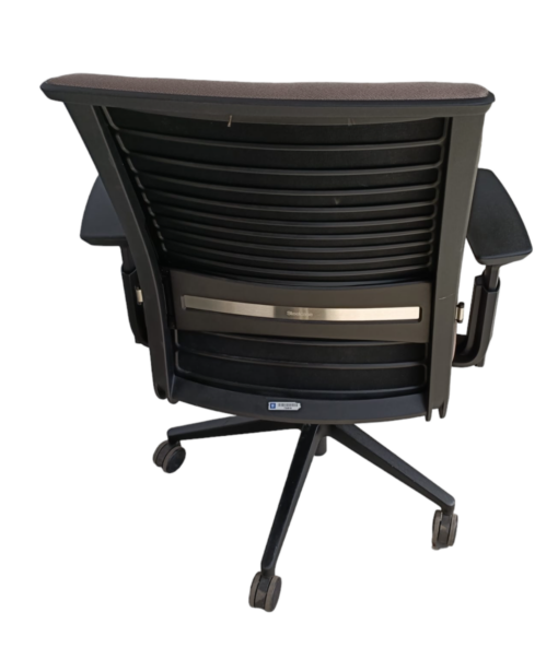Fauteuil de bureau ergonomique Steelcase Think V2 d'occasion - Confort, style et soutien optimal_3