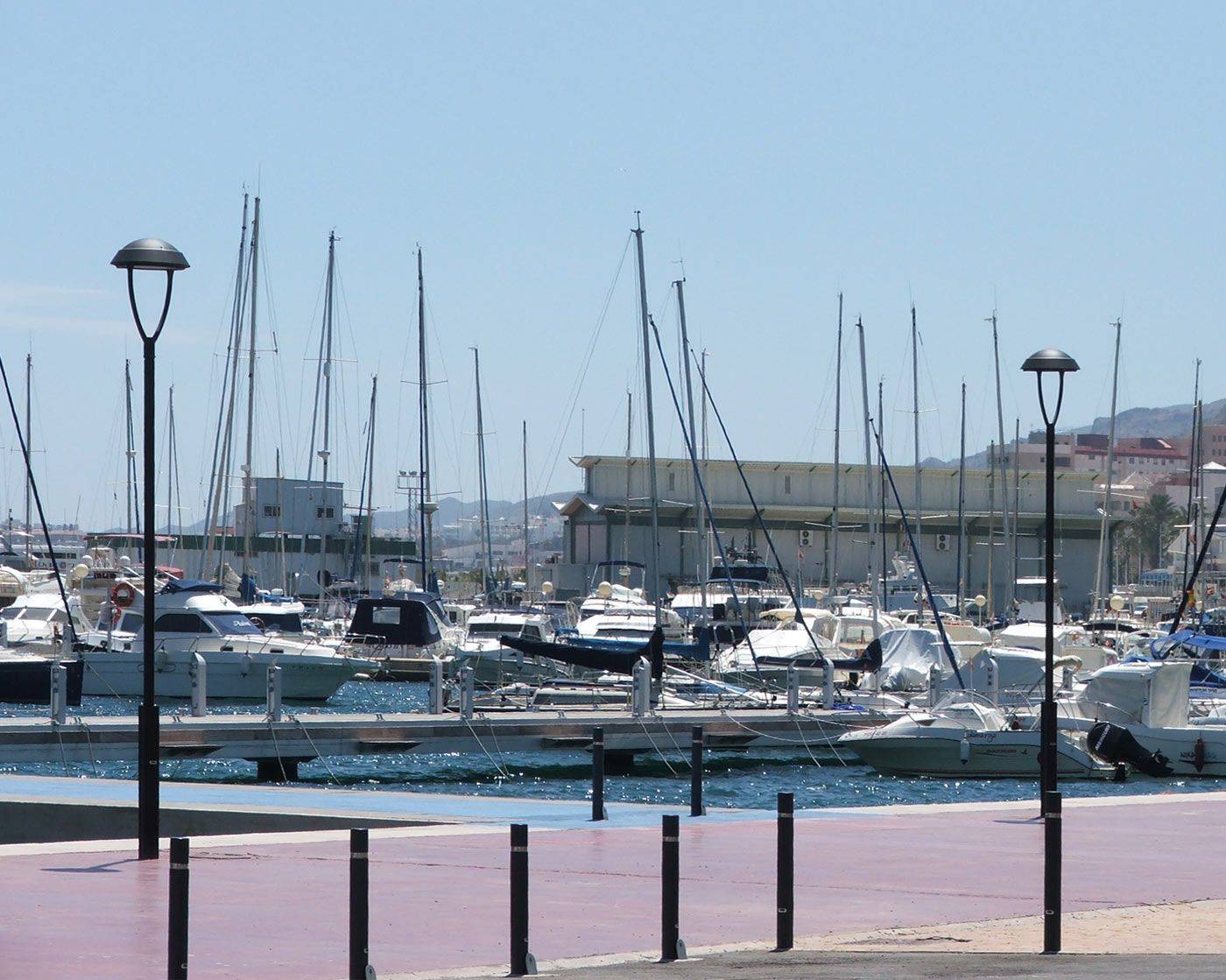 Luminaire résidentiel Vialia Lira ILVL - design classique - jusqu'à 100W - télégestion prête_3