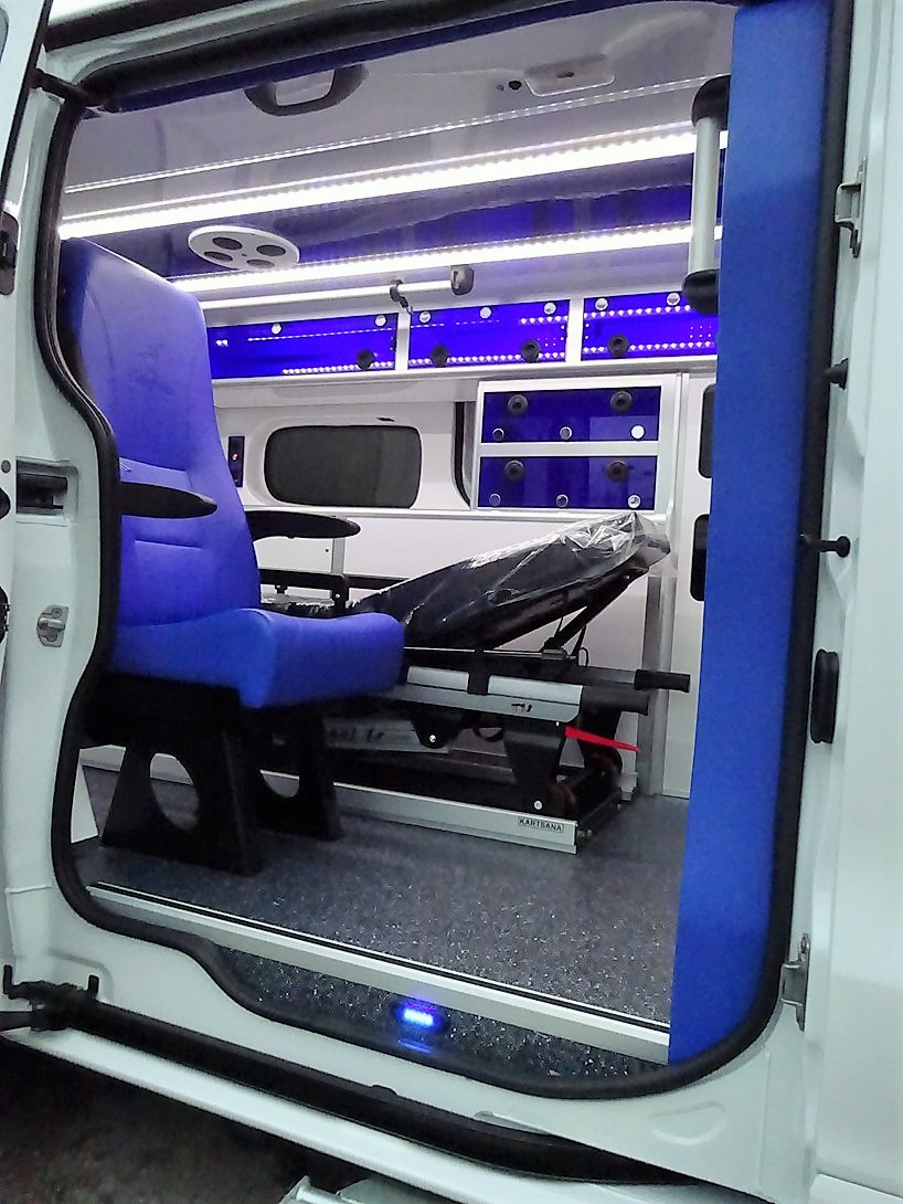 Ambulance opel vivaro 125 cv 2017_3