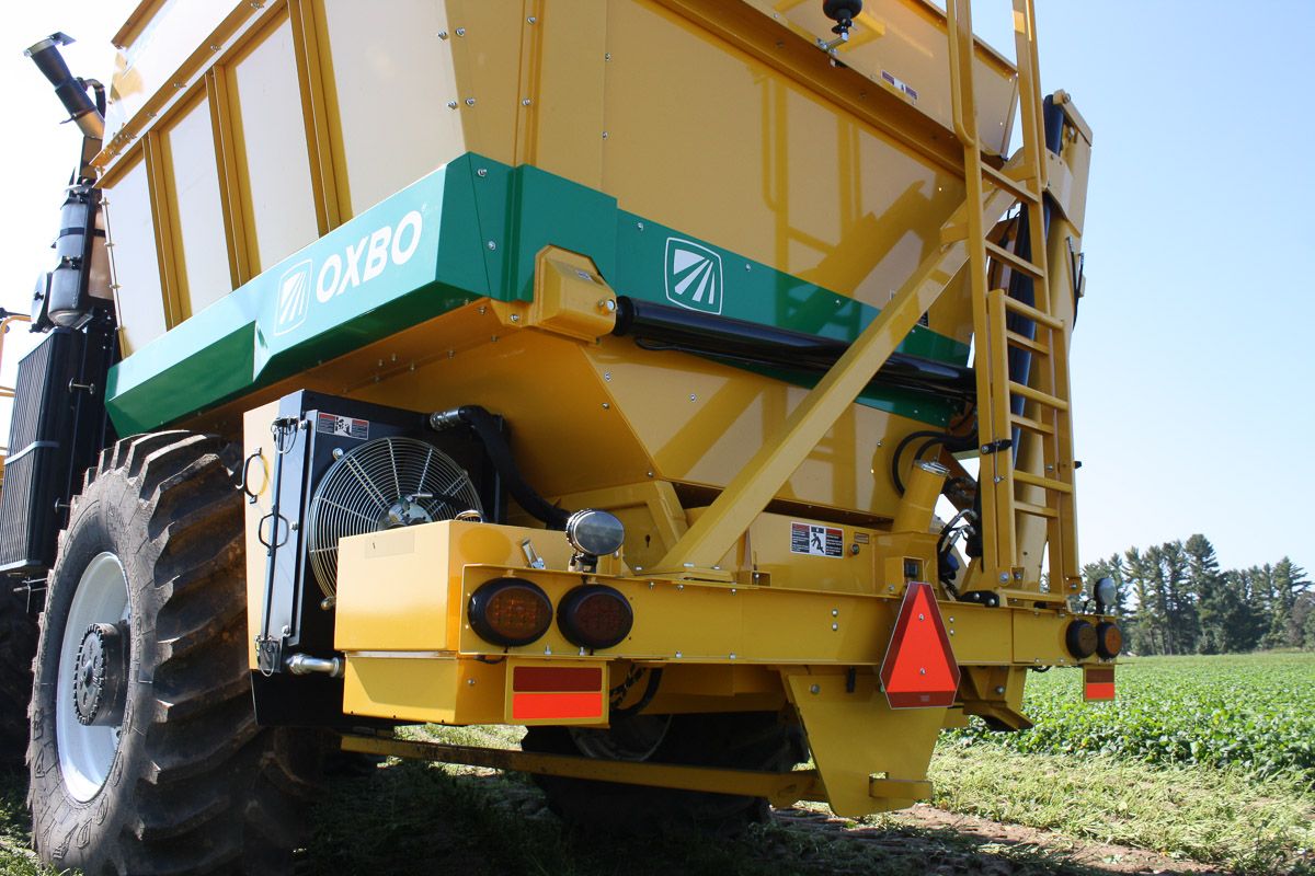 Arracheuse oxbo 2475 - oxbocorp - longueur sans tête 9.2 m - largeur 3.43 m_3