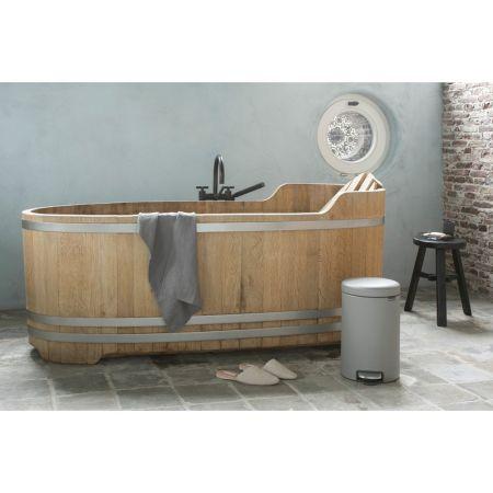 Poubelle à pédale NewIcon 12 litres - Mineral Concrete Grey - Brabantia - Petite taille, pédale en acier inoxydable, couvercle anti-odeurs et système anti-basculement_3