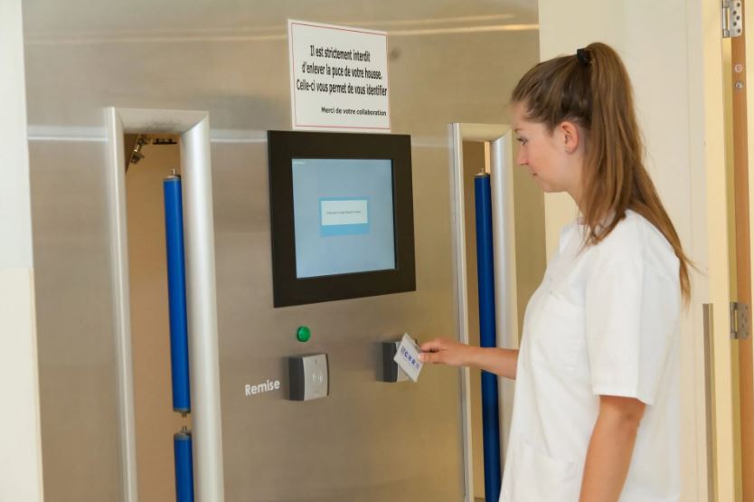 Vestiaire automatisé pour tenues professionnelles_3