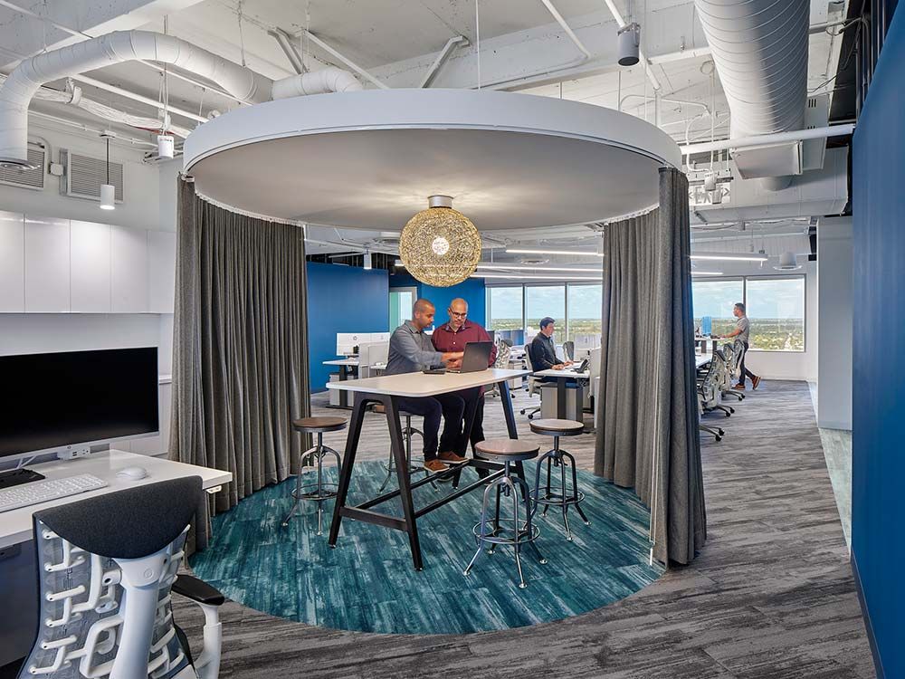 Rideaux acoustiques - tissu Snowsound Fiber - structure en métal chromé réglable et amovible_4