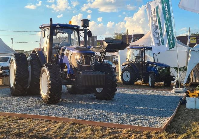 Tracteur 110cv équipé de 4 cylindres doosan d34 common rail - m1104_3