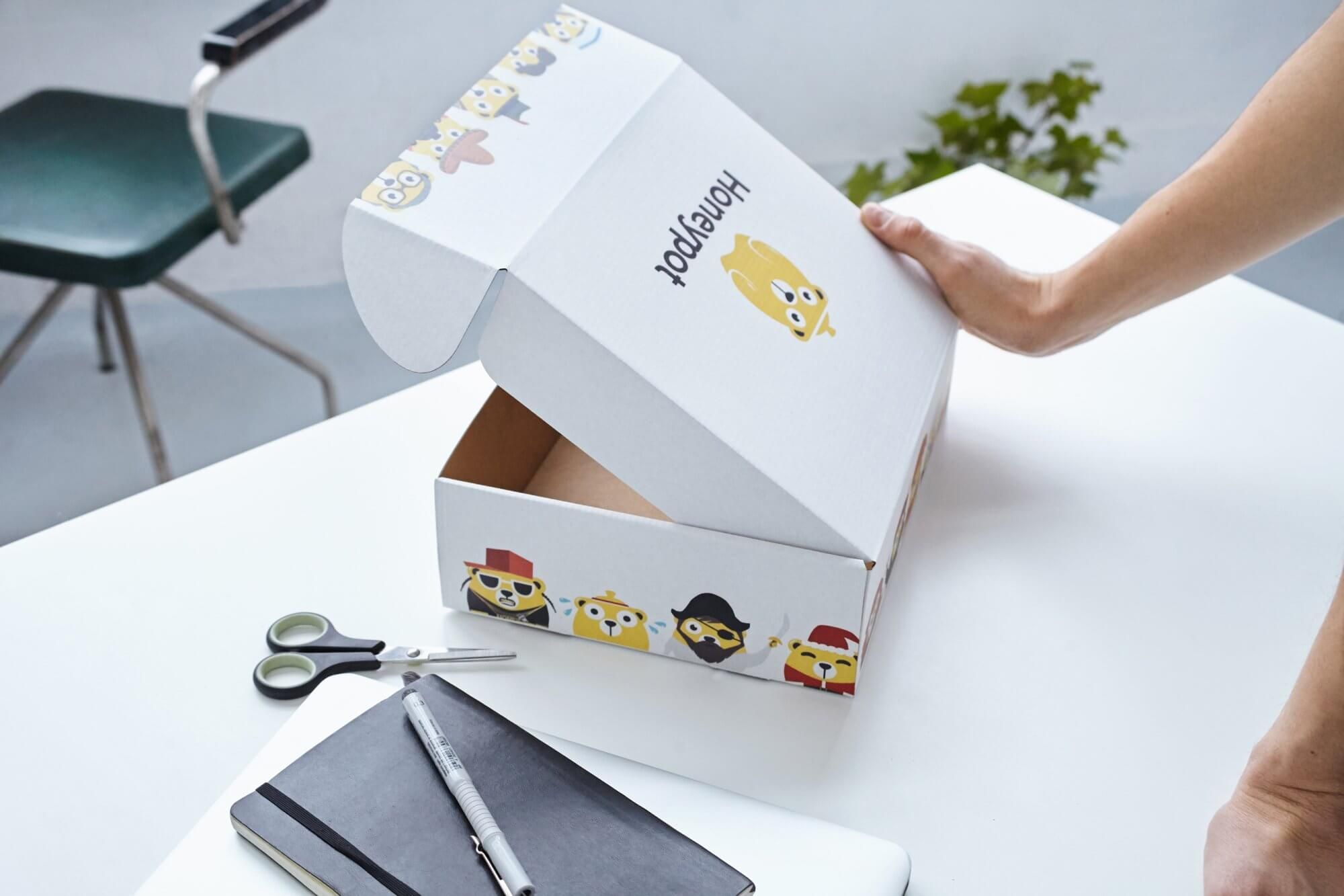 Boîte d'expédition éco couleur - Packhelp SA - personnalisable, 19.6 x 15.1 x 8.6 cm, impression CMJN et carton blanchi_3