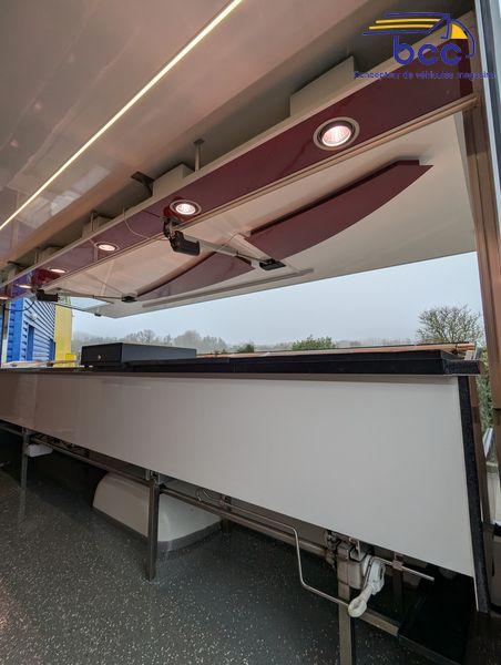 Camion marché panoramique boucherie - Peugeot Boxer 165 CV - 6m60 - Vitrine 5m89 + réserve haute_3