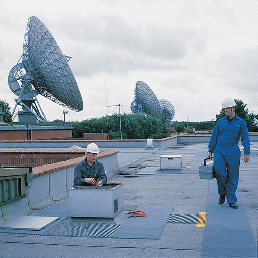 Caillebotis spécial toiture - tapis industriel antidérapant autodrainant et résistant aux intempéries_3