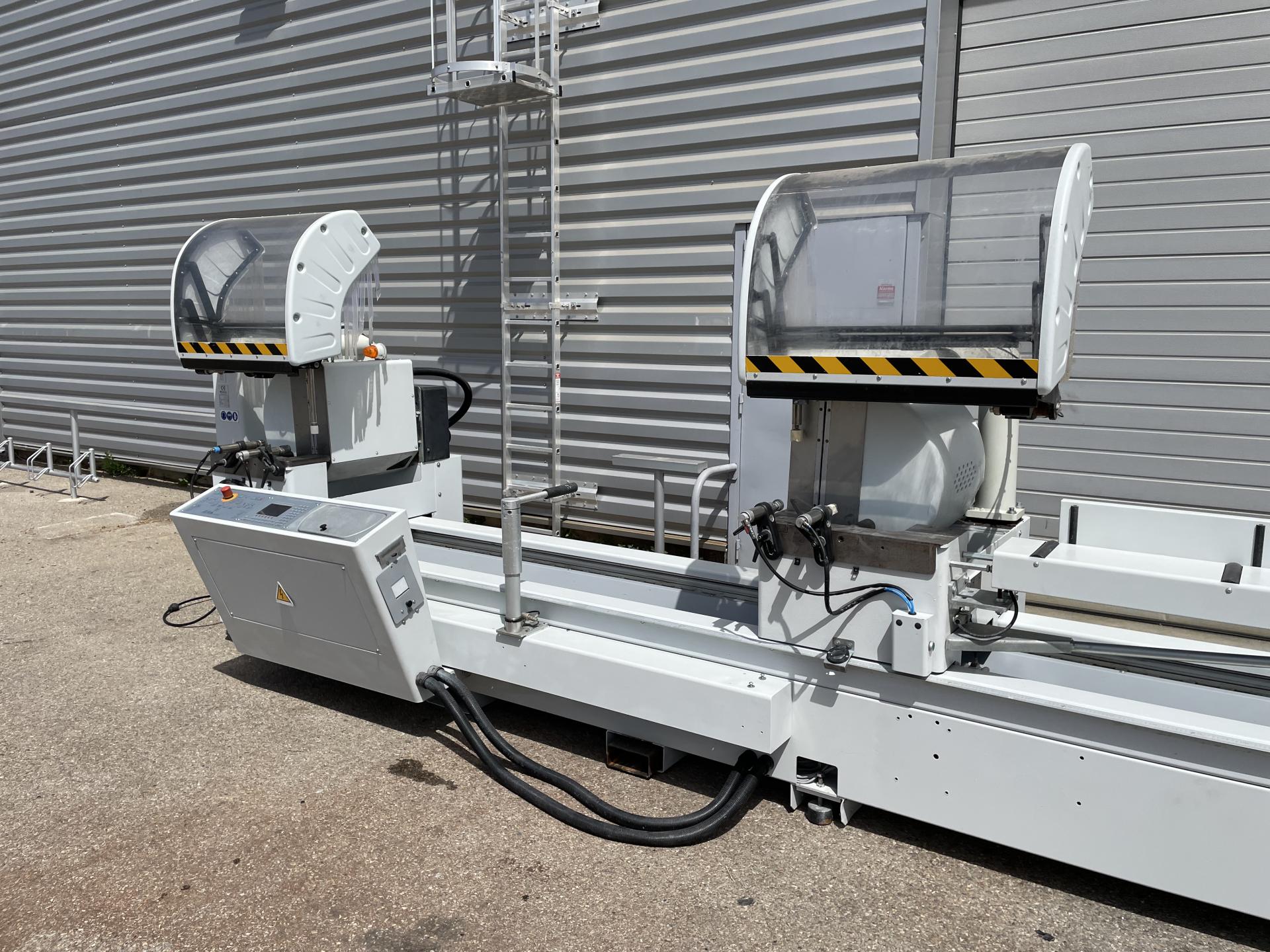 Tronçonneuse à double têtes avec lames Ø 500 mm, déplacement motorisé et inclinaison contrôlée électroniquement - Occasion - type BLITZ 50 THETA B - marque FOM_3