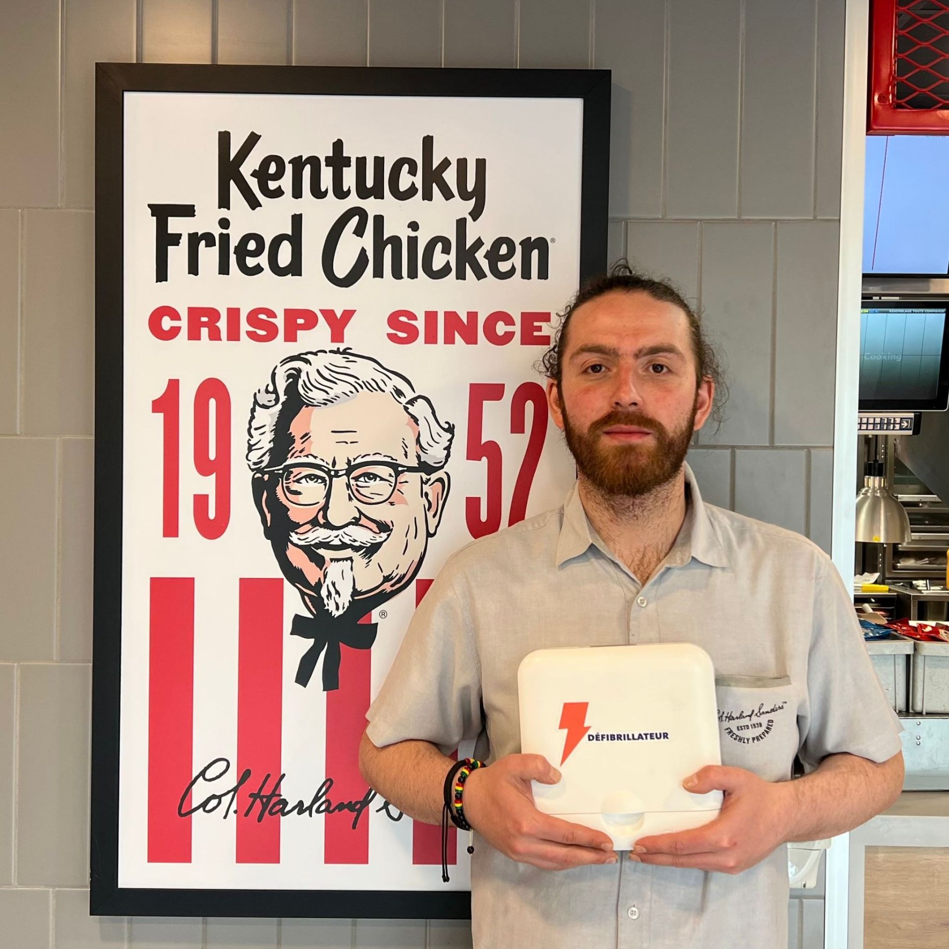 Défibrillateur cardiaque entièrement automatique et connecté (dea) - pack maintenance disponible - Clark Lifeaz - Fabriqué en France - Maintenance automatisée_3