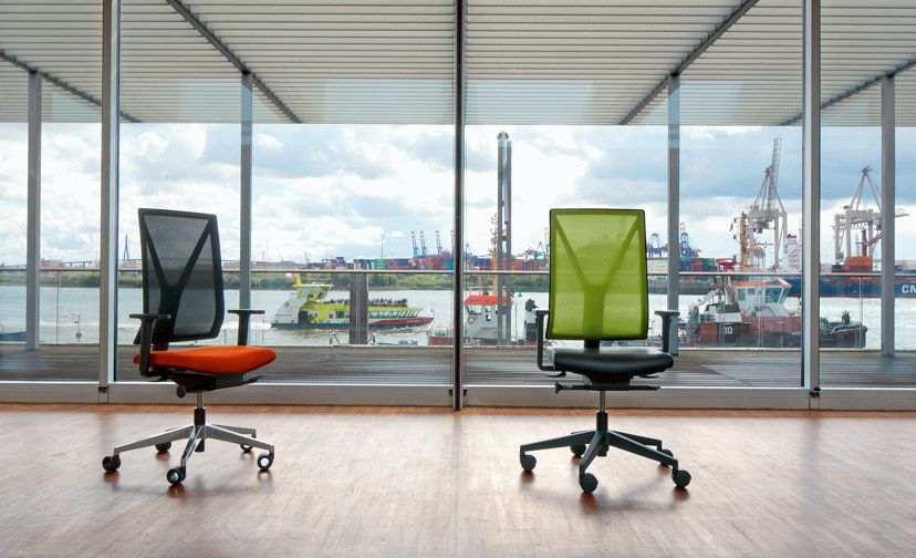 Yanos - chaise de bureau ergonomique - Girsberger France - design Paul Brooks - quatre pieds ou roulettes_4