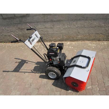 Nettoyeur thermique LUMAG KM800 pour balayage et chasse-neige