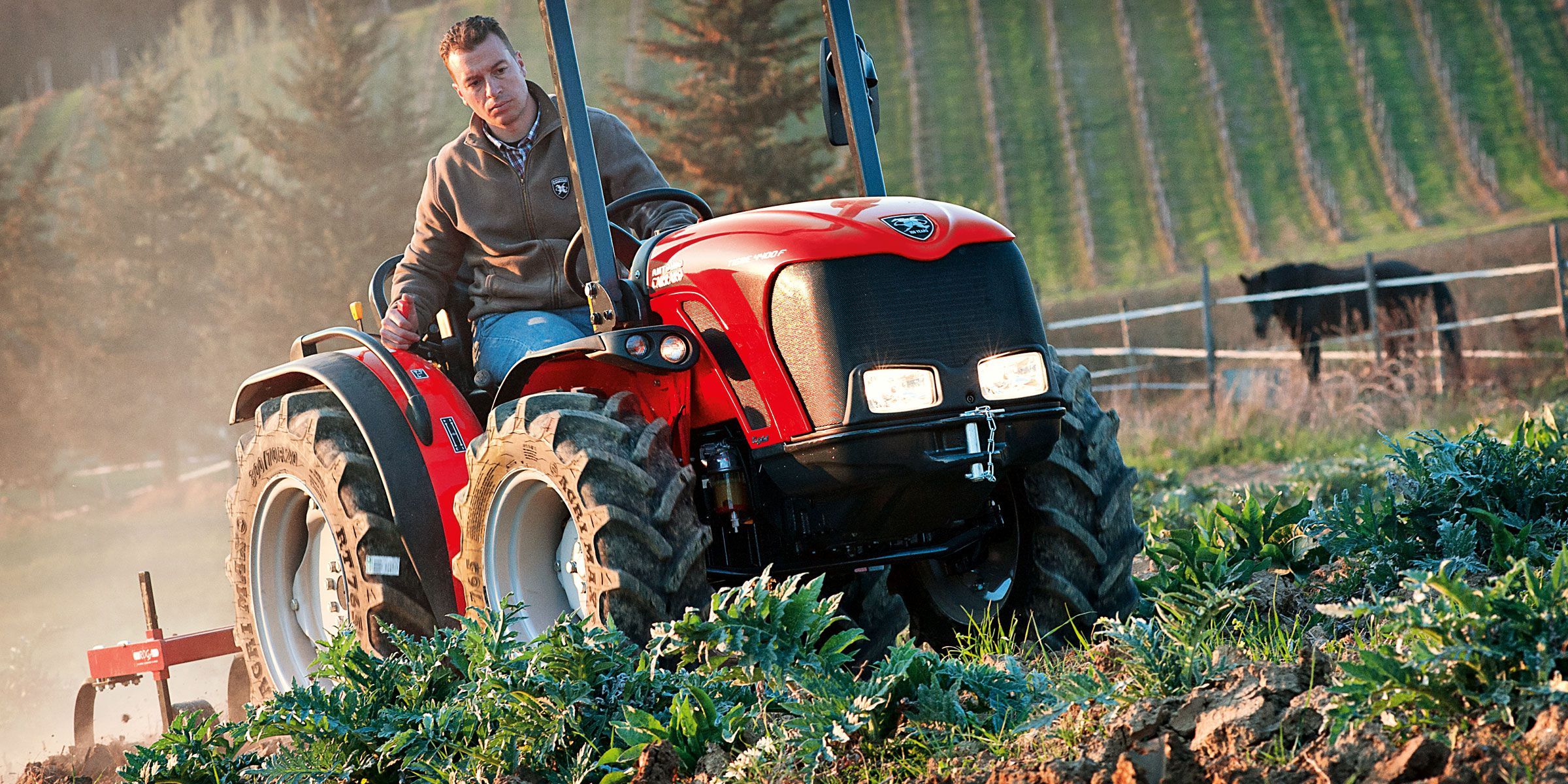 Tigre 4400 F, tracteur ergonomique pour professionnels et semi-professionnels