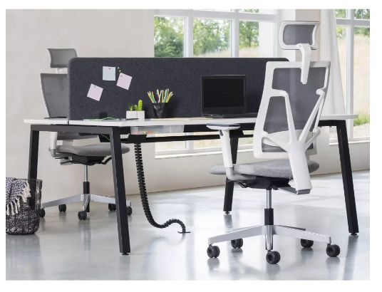 Cs-a - Bureau open space 4 personnes - Kollori - Sobre et design avec piétement A et plateau coulissant_3