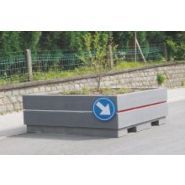 Jardinière Ligna - Urbastyle - Béton architectural avec réservations pour chariot élévateur_3