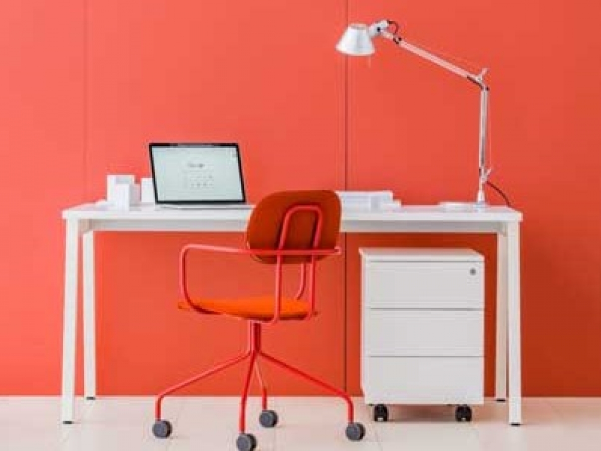 Bureau opératif droit hautement fonctionnel - OGI M - Design ergonomique et modulable_3