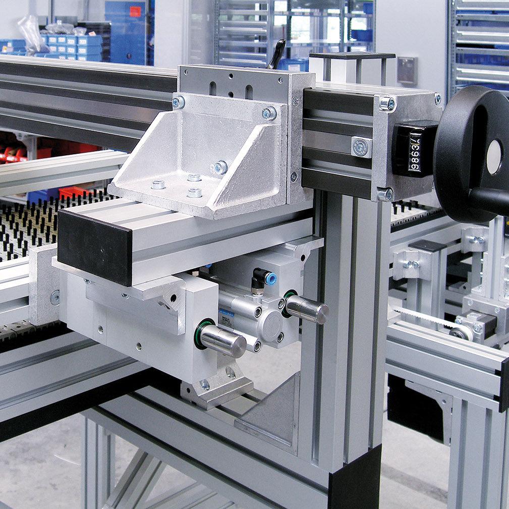 Guidage linéaire par glissières conçu pour les tâches d'ajustement et de positionnement - MK TECHNOLOGY GROUP_3