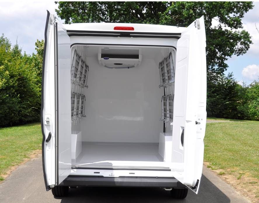Véhicule frigorifique Cellule intégrée IsoCity –  Mercedes Sprinter_3