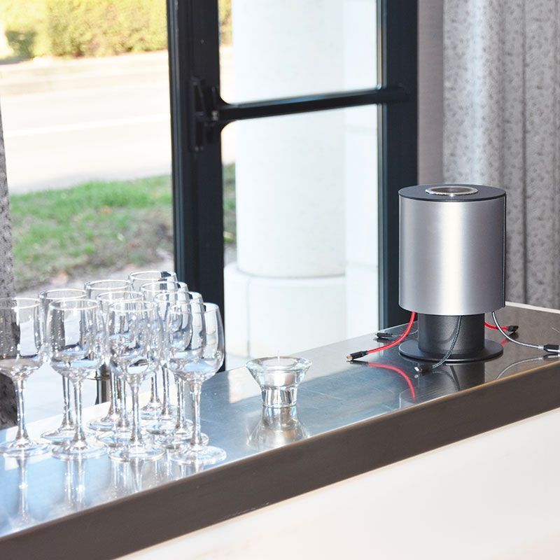 Chargeur universel à induction et câbles sur mesure pour smartphones et tablettes - Welcom - Fabrication française - Inox brossé anti-trace_3