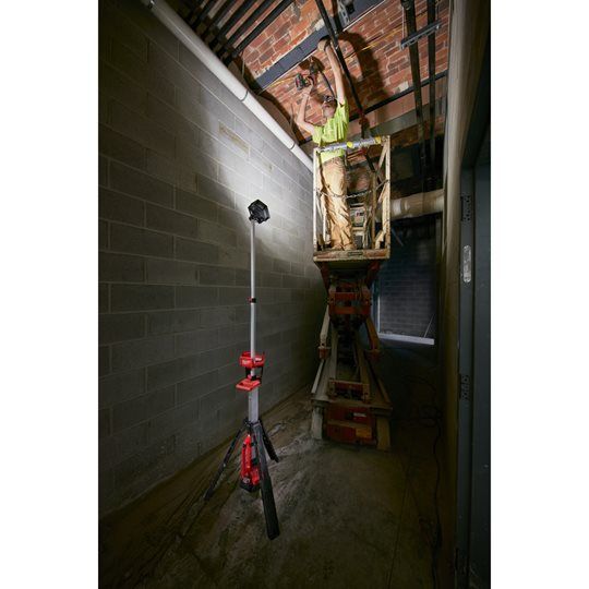 M18 sal-502b / trueview? Éclairage de chantier - milwaukee - projecteur trépied led à 3 000 lumens_4
