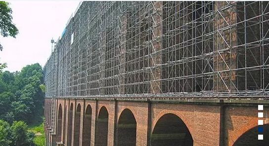 Échafaudage de façade, sur mesure et industriel - 30 000 tonnes - Rohrer_3