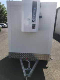 Remorque réfrigérée avec dimensions intérieures 2m02 x 1m15 x 1m45