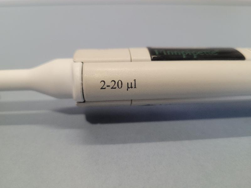 Pipette de laboratoire Thermo Scientific Finnpipette Model 4500, 20-200µl - Quantité 1_3