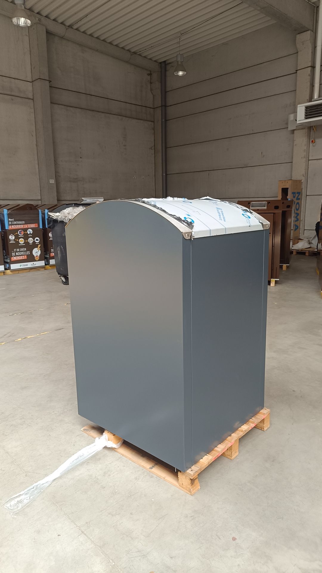 Abris-bacs bio-déchets ou déchets alimentaires - Mobilier cache-poubelle pour collecte des bio-déchets_3