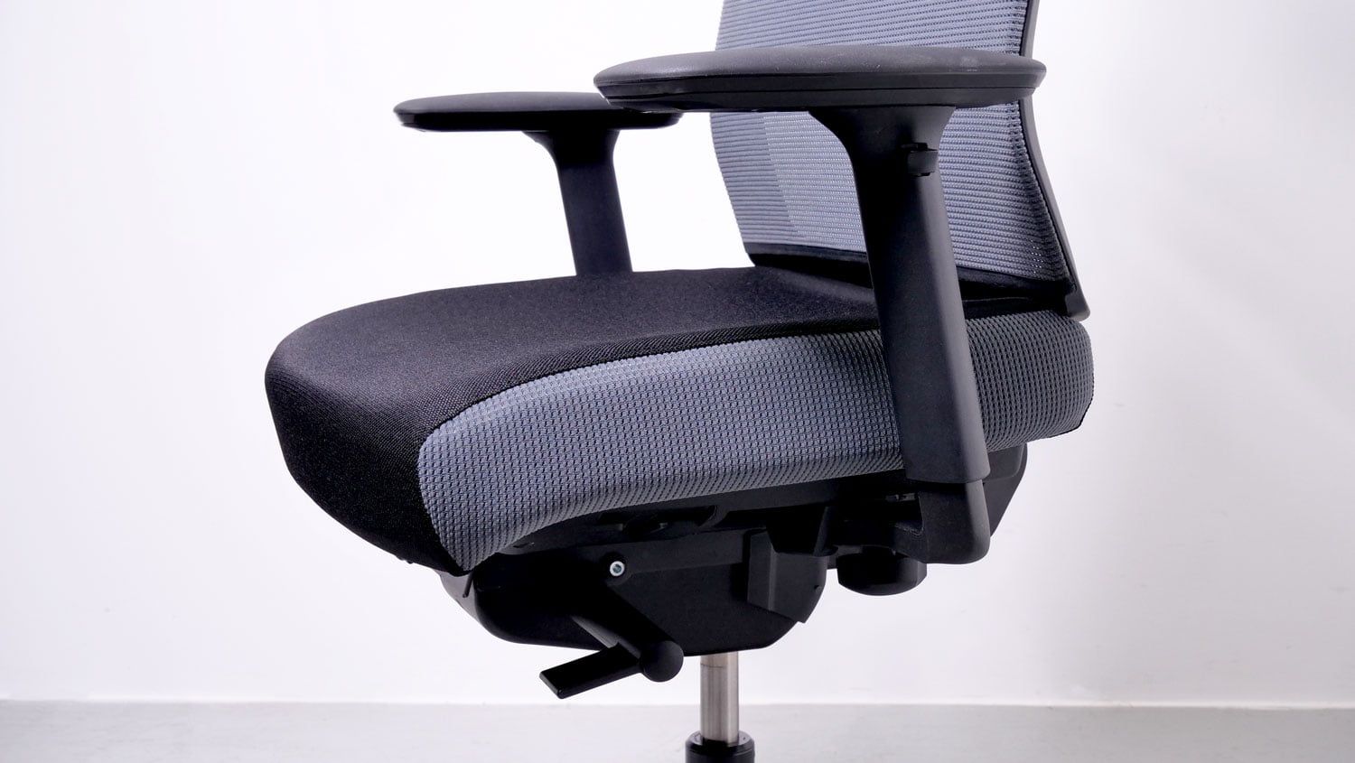 Fauteuil ergonomique de bureau avec mousse à mémoire de forme - ERGOLINE MARCEL - Grand dossier réglable et accoudoirs 4D_3