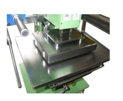 H-TC3030LT - Machine pneumatique de marquage à chaud - KC Printing Machine - couverture de livre_3