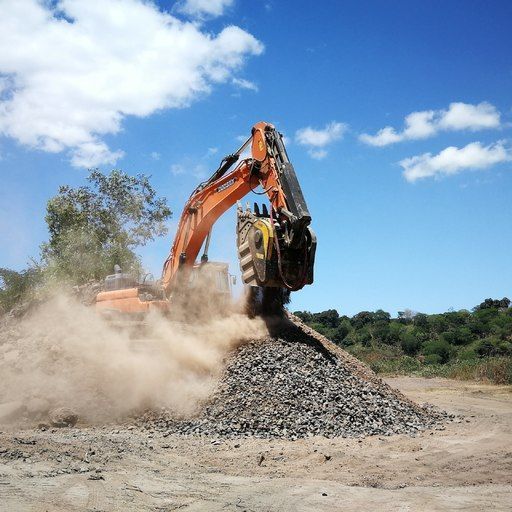 Godet concasseur BF135.8 - pour pelles hydrauliques de 43 à 80 tonnes - capacité 1,8 m³_4