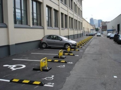 Barrière de parking autonome FLOPARK - Référence B3380009 - Télécommande - Autonomie 6 mois - Fabriqué en France_3