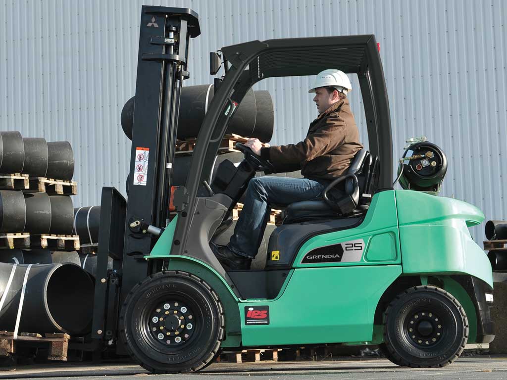 Chariot élévateur à gaz fg15-35_3