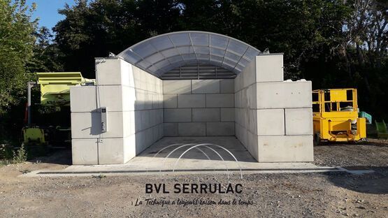 Toiture télescopique légère Delta Junior - ouverture manuelle simple - protection contre intempéries - polycarbonate UV_3