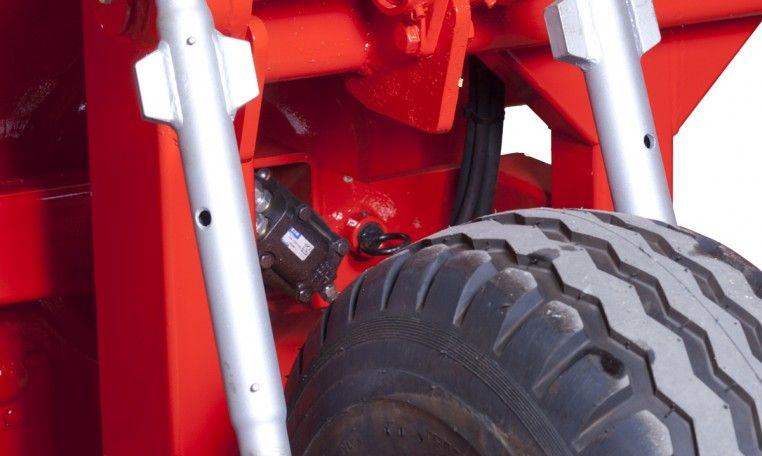 Matériel agricole V-8000 avec 8 mètres de largeur de travail