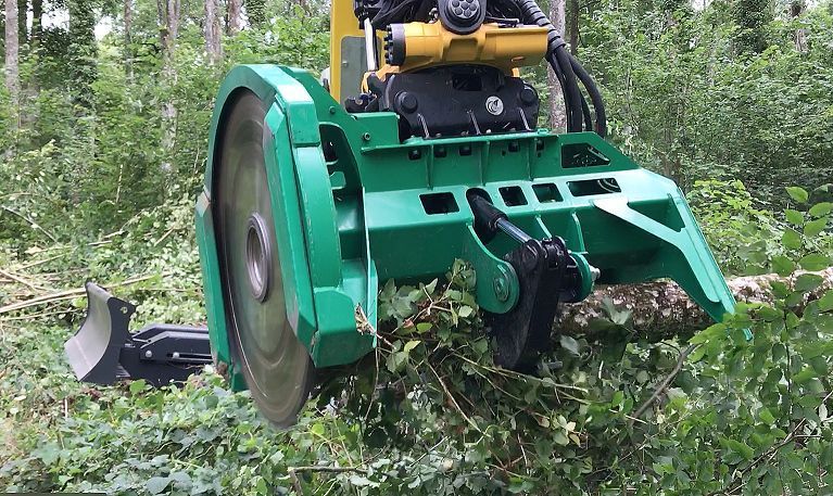 Outil forestier pour pelles de 14 à 30 tonnes