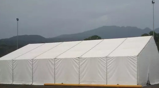 Tente de stockage industrielle pour protéger vos stocks des intempéries_3